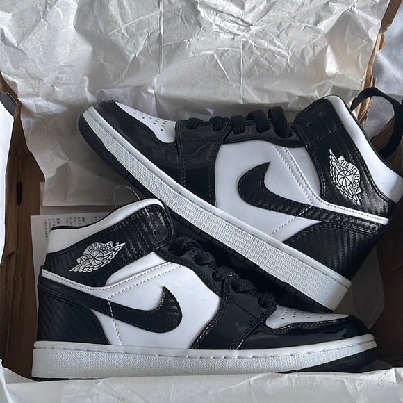 Jordan | Shoes | Air Jordan Mid Se Black And White Womens Size 8 | Poshmark